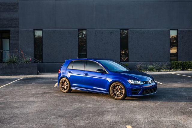 Used 2015 Volkswagen Golf R 4-Door AWD/4WD image 17