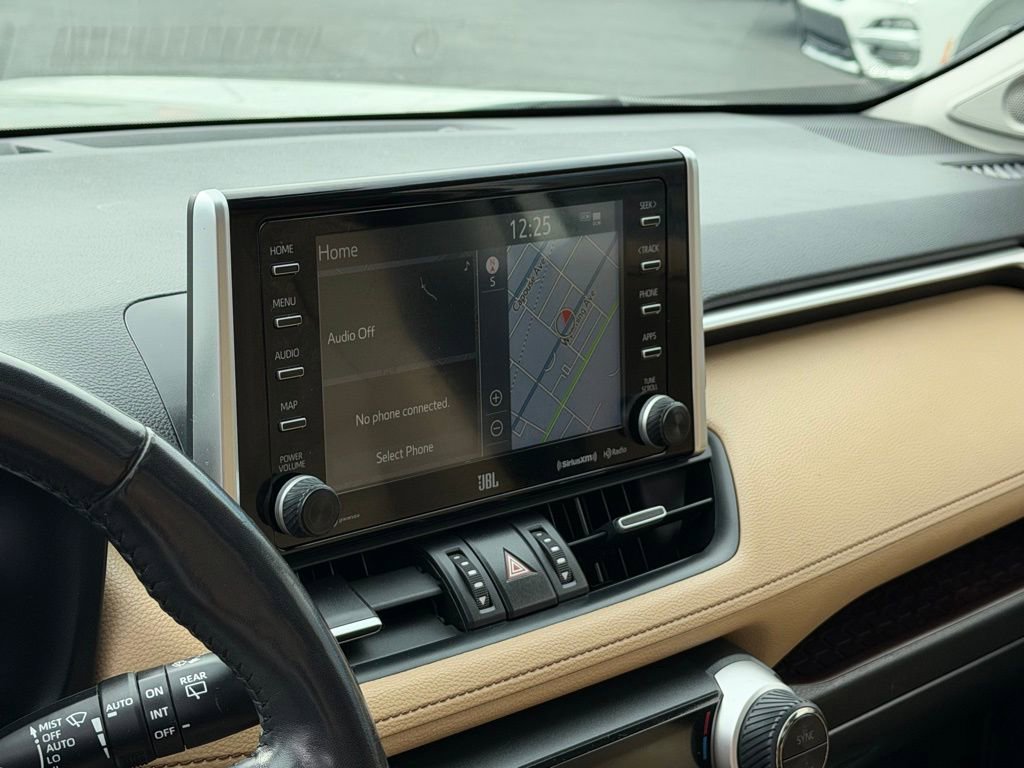 Used 2020 Toyota RAV4 Limited image 16