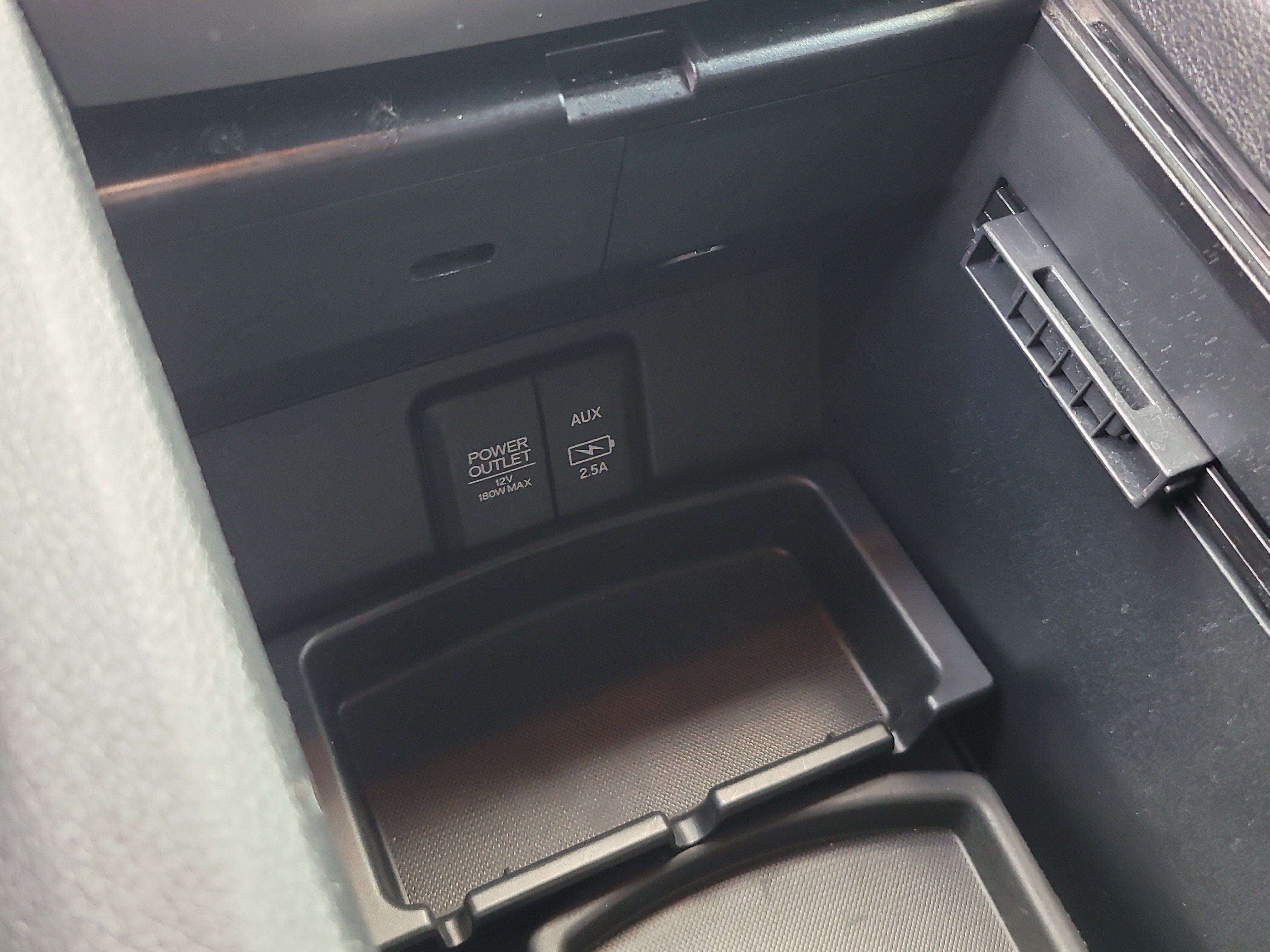 Used 2022 Honda Pilot Sport image 25