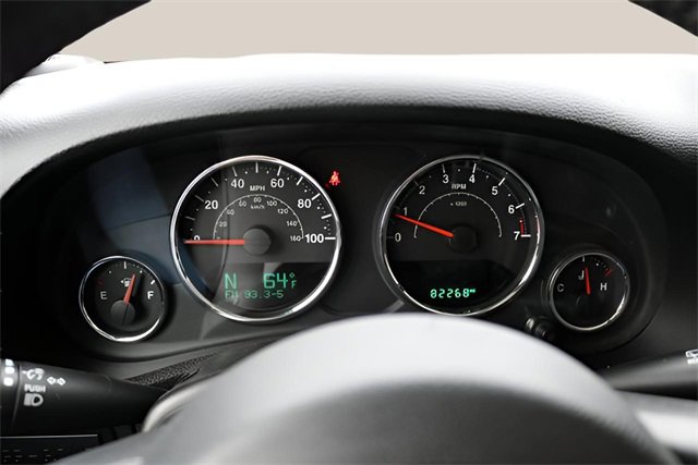 Used 2016 Jeep Wrangler Unlimited Rubicon w/ Connectivity Group image 23