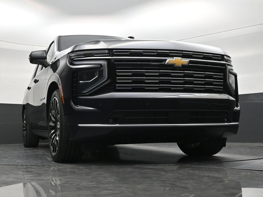 Certified 2026 Chevrolet Suburban High Country AWD/4WD image 26