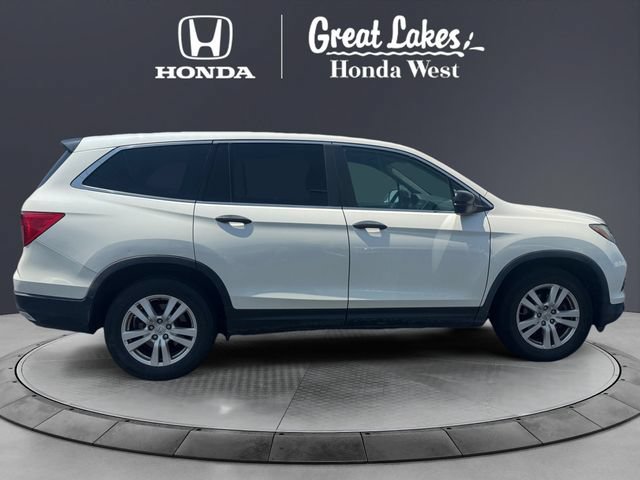 Used 2017 Honda Pilot LX image 3