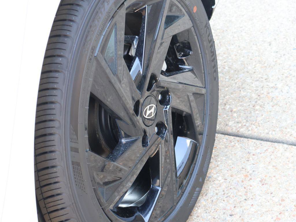 New 2026 Hyundai Elantra Sport image 12