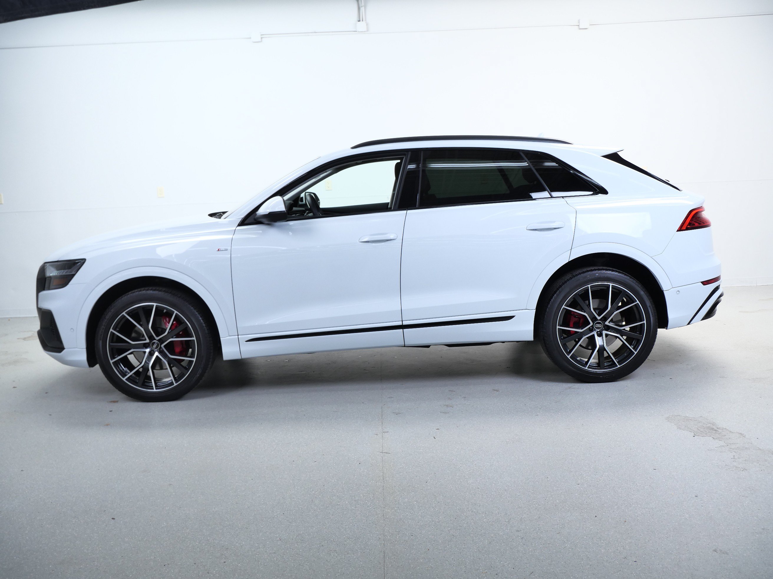 Used 2023 Audi Q8 Premium Plus w/ Premium Plus Package AWD/4WD image 10