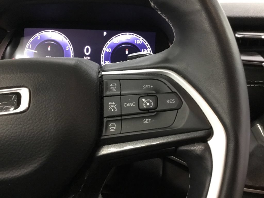 Used 2022 Jeep Grand Cherokee L Laredo w/ Luxury Tech Group I AWD/4WD image 38