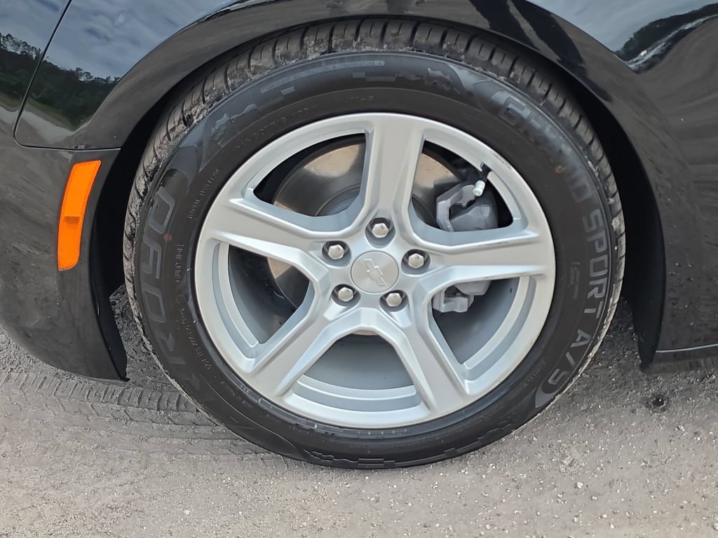 Used 2023 Chevrolet Camaro LT RWD image 33