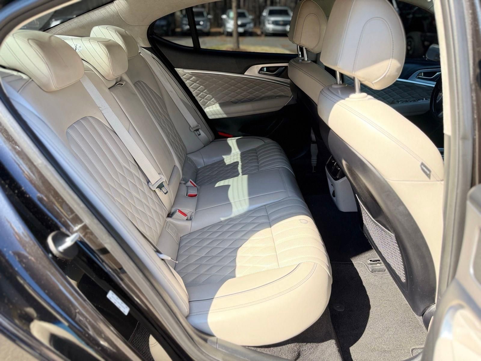 Used 2019 Genesis G70 3.3T Advanced w/ Prestige Package RWD image 25