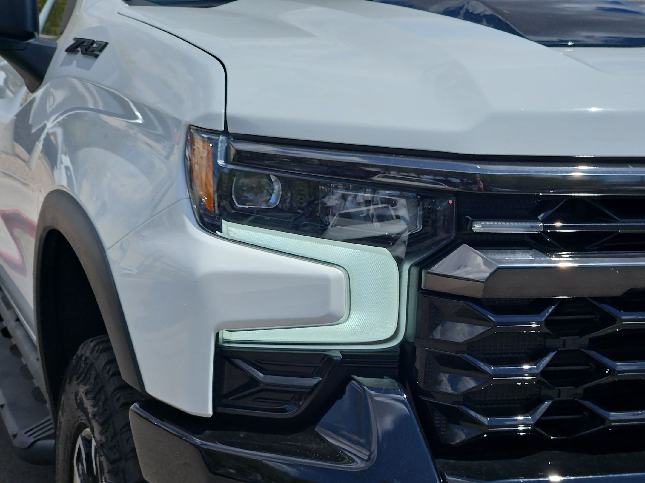 Used 2024 Chevrolet Silverado 1500 ZR2 w/ Technology Package AWD/4WD image 10