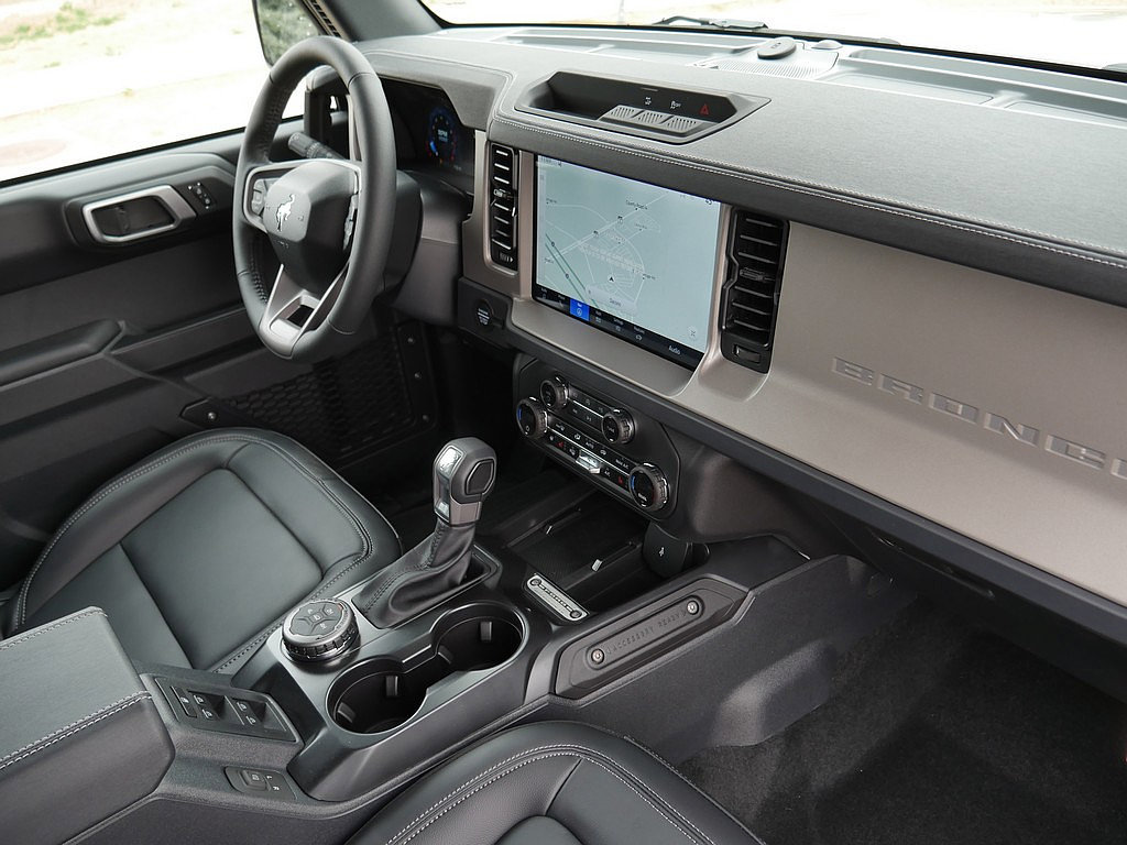 New 2026 Ford Bronco Outer Banks AWD/4WD image 34