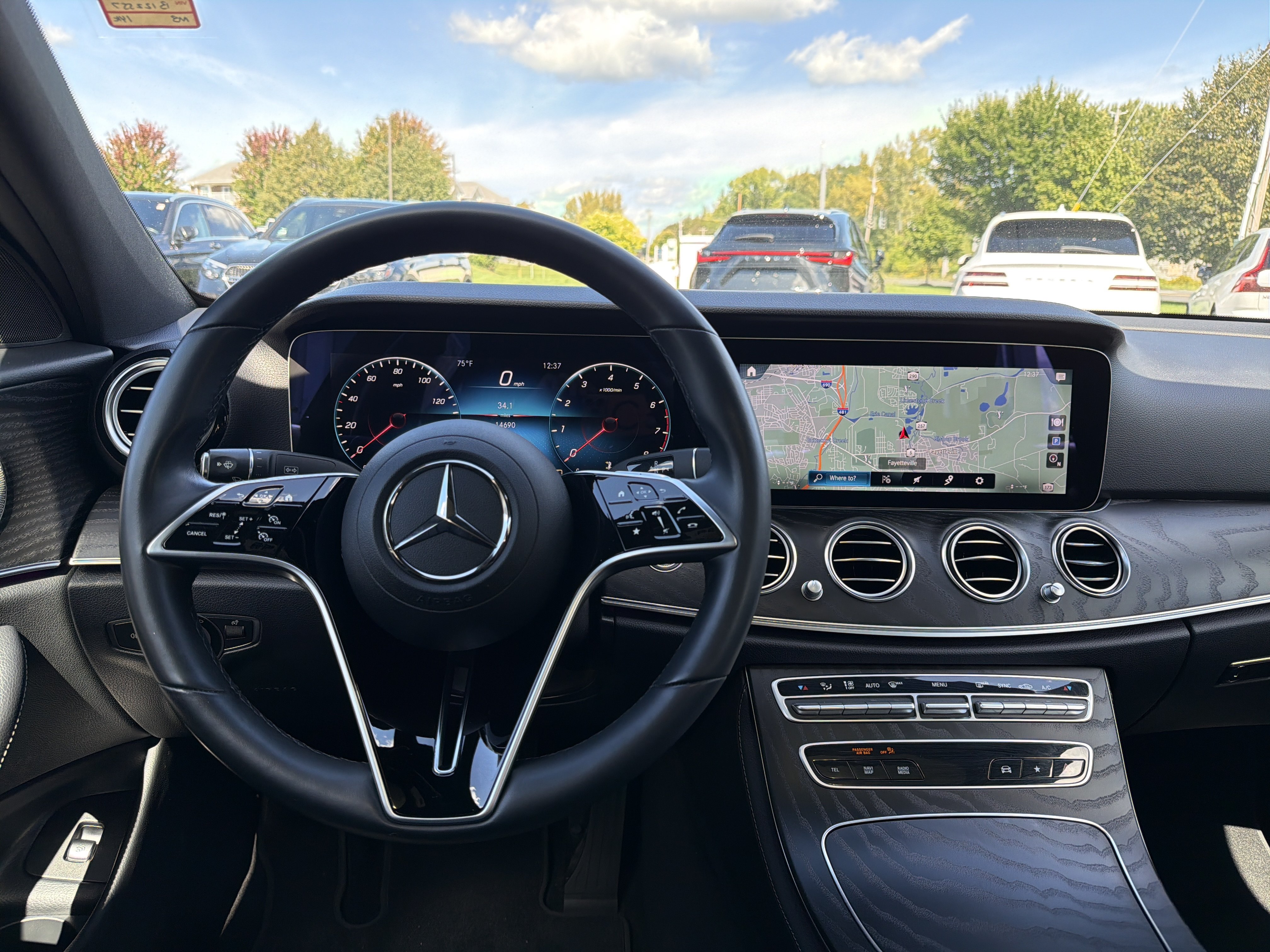 Used 2023 Mercedes-Benz E 350 4MATIC Sedan image 12