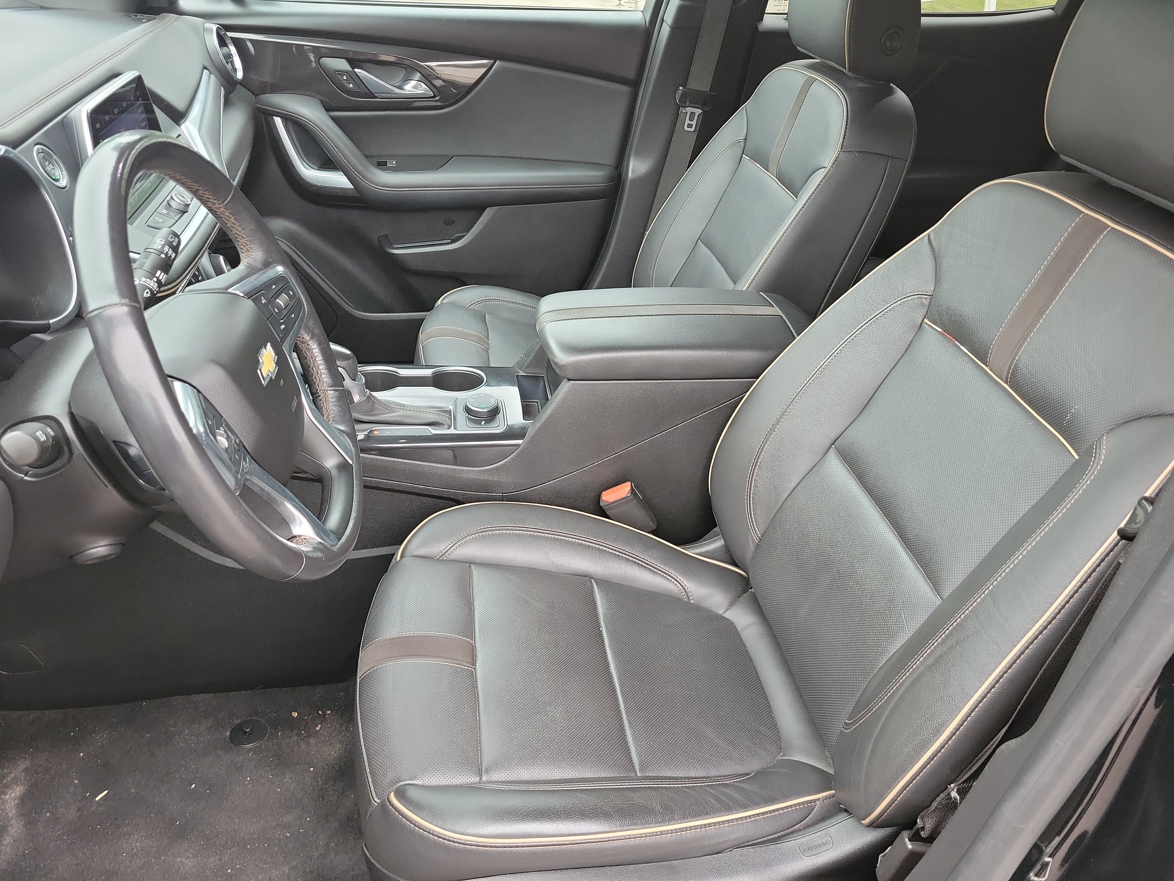 Used 2020 Chevrolet Blazer Premier w/ LPO, Black Grille Bar Package AWD/4WD image 9