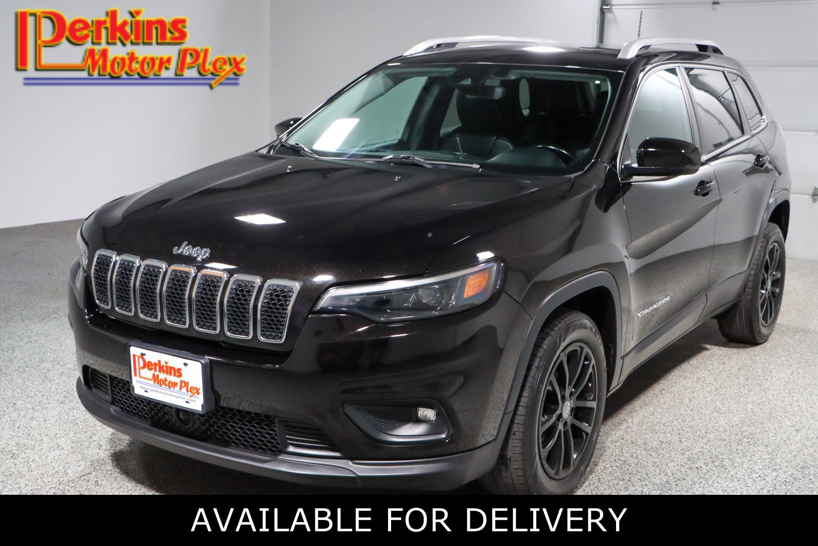 Used 2021 Jeep Cherokee Latitude Plus FWD image 1