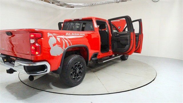 Used 2024 Chevrolet Silverado 2500 LT image 10