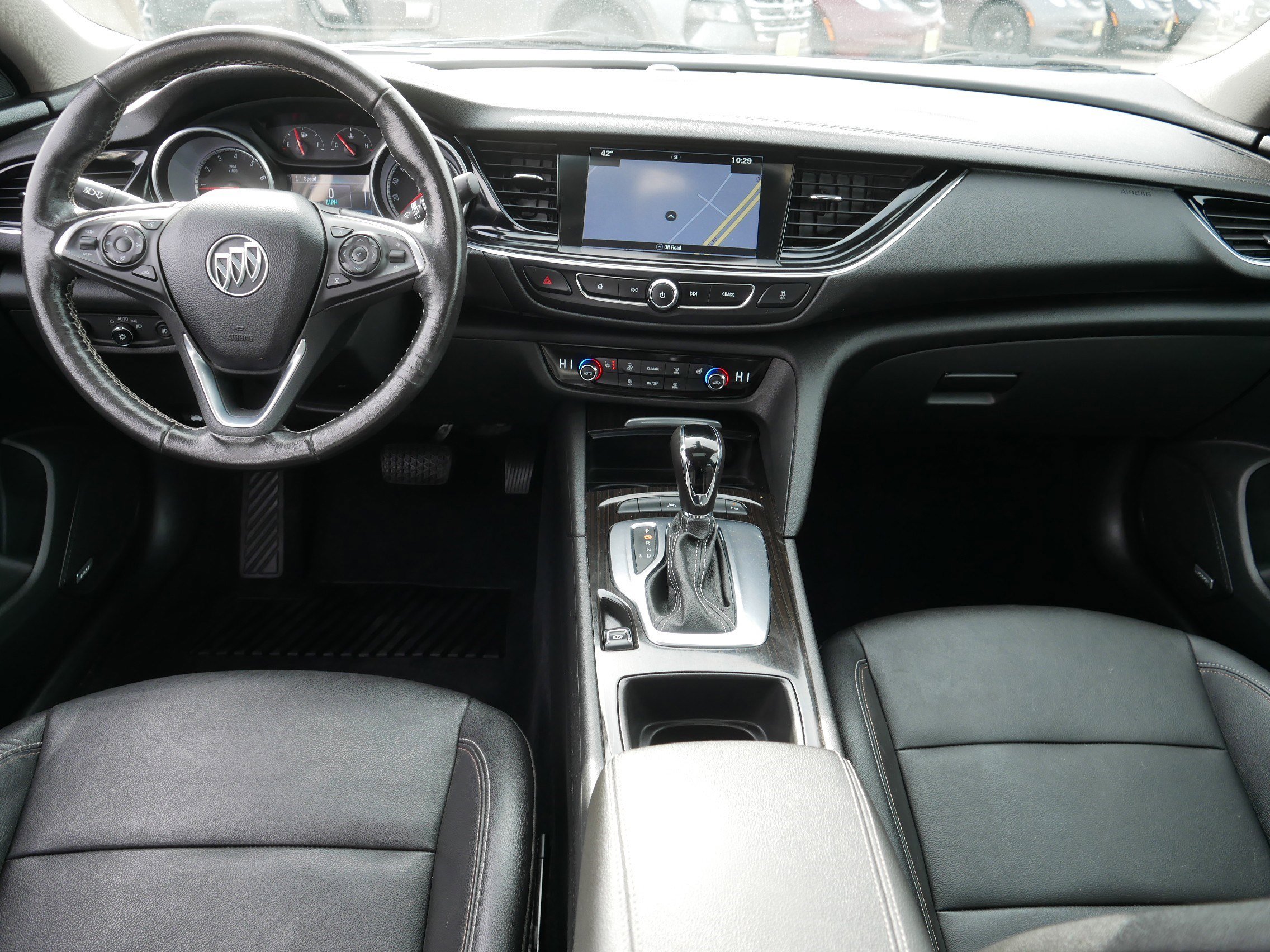 Used 2018 Buick Regal Essence w/ Driver Confidence Package #1 image 10