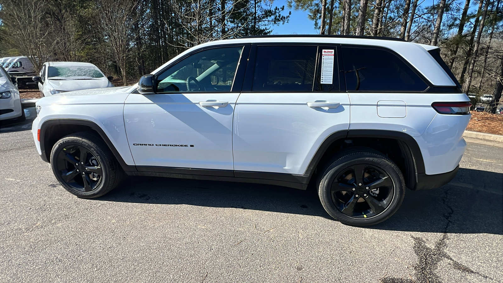 New 2025 Jeep Grand Cherokee 4WD image 11