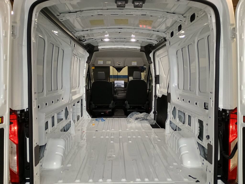New 2026 Ford Transit 250 148 Medium Roof image 17