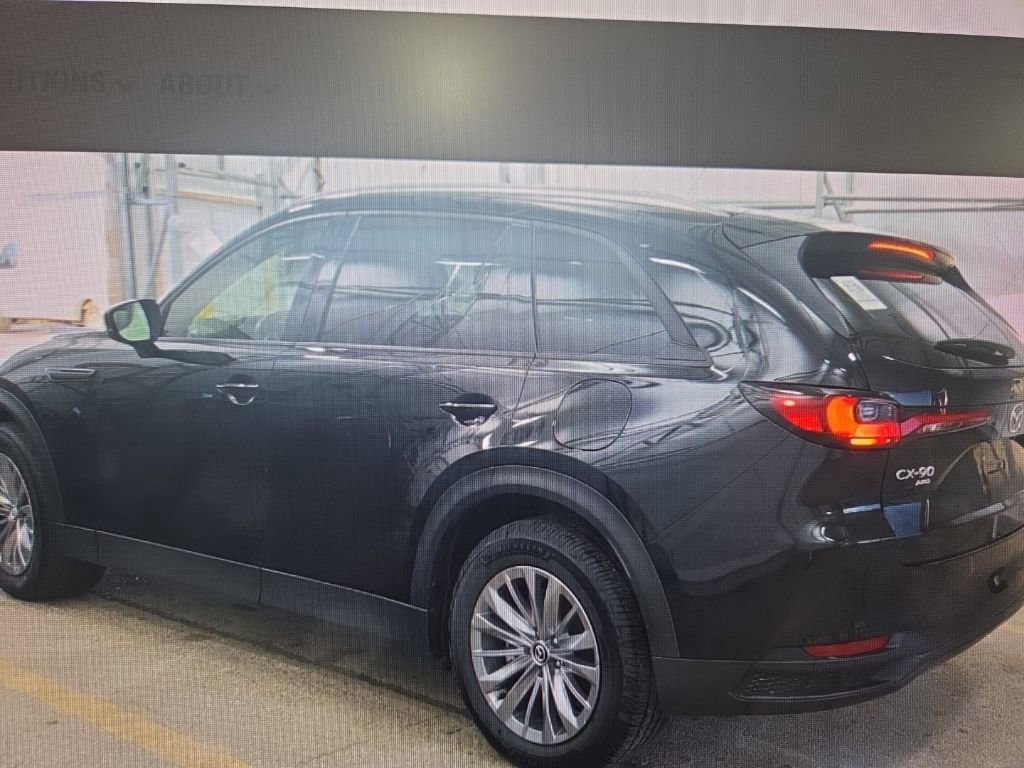Used 2024 MAZDA CX-90 3.3 Turbo w/ Preferred Plus image 4