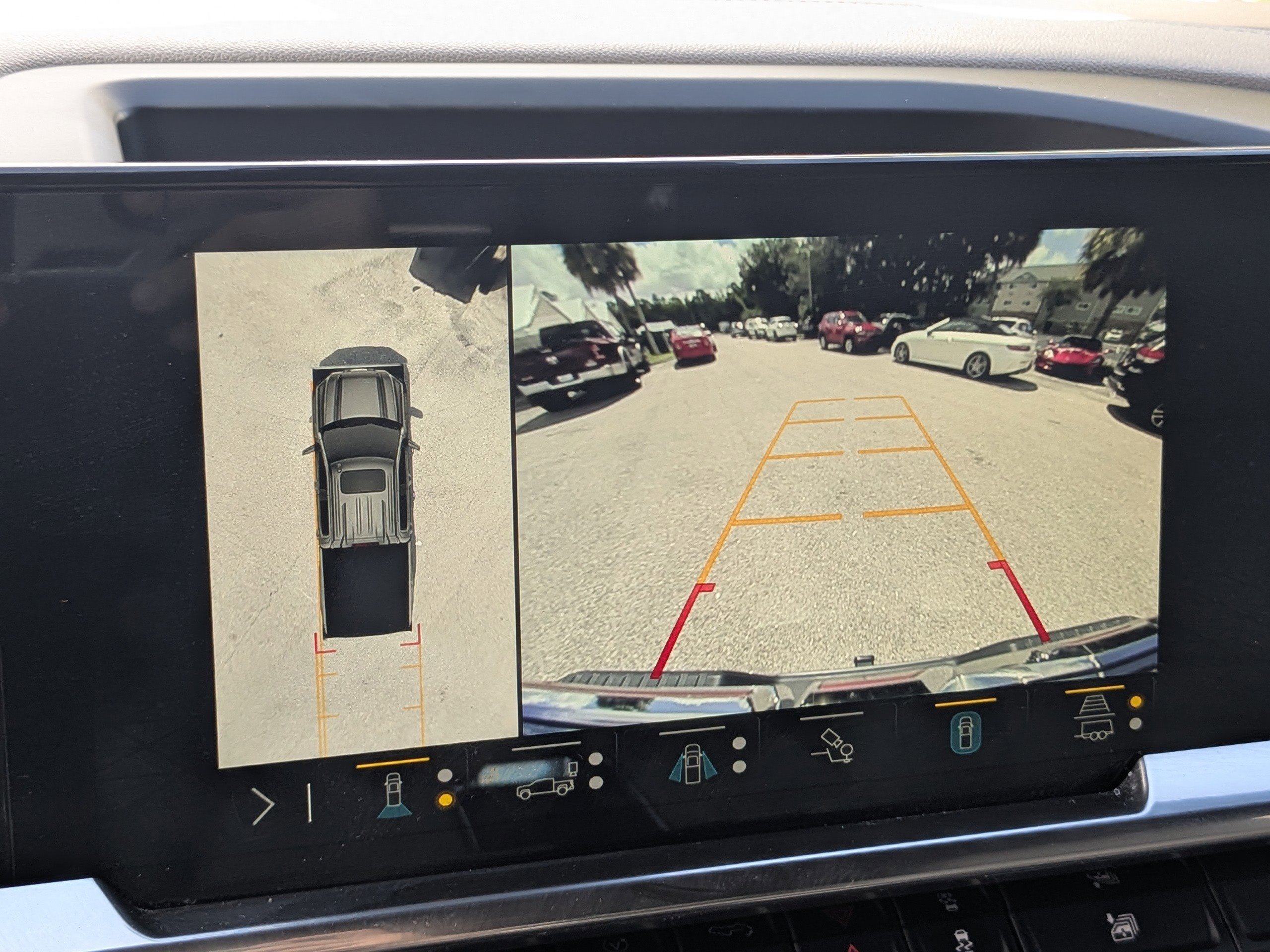 Used 2022 GMC Sierra 1500 SLT w/ SLT Premium Plus Package image 32