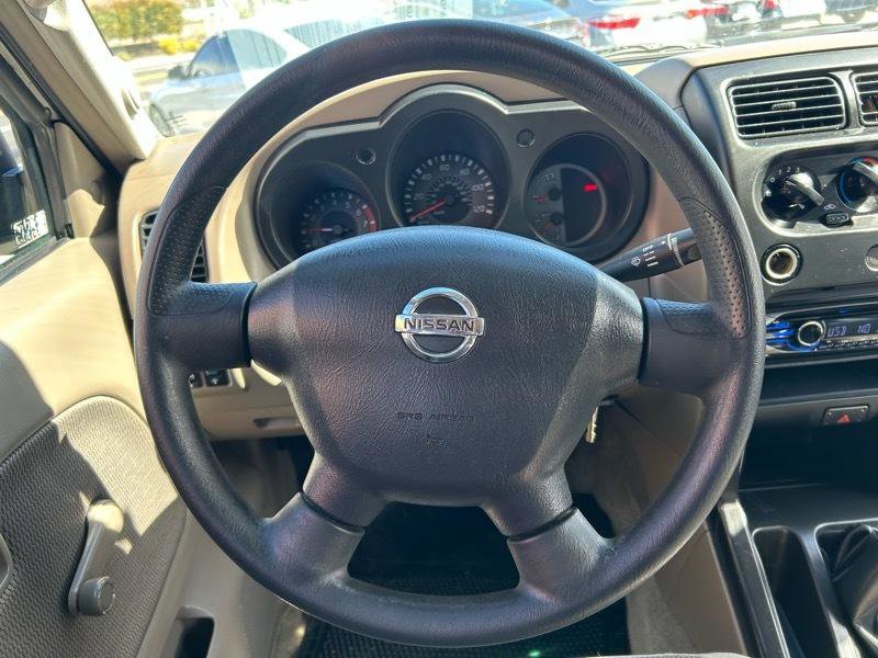 Used 2003 Nissan Frontier XE image 10