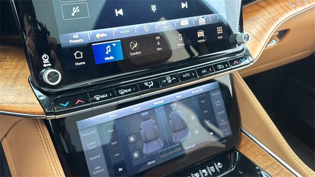 Used 2023 Jeep Grand Wagoneer L Series III w/ Rear Seat Video Group 1 image 22