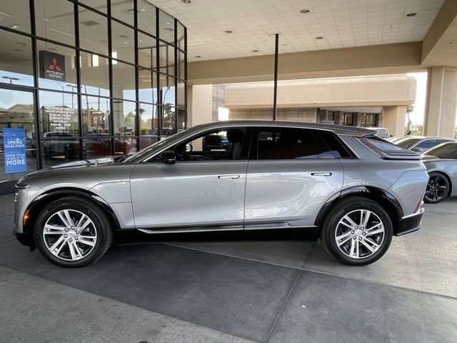 Used 2024 Cadillac Lyriq Tech AWD/4WD image 2