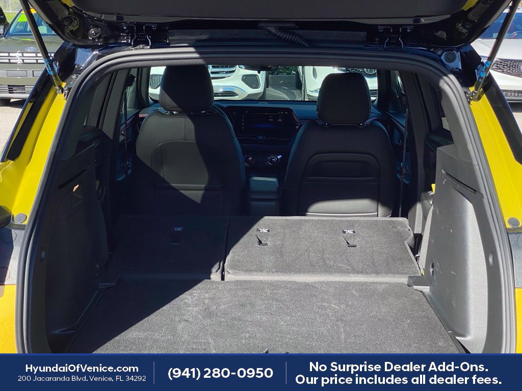 Used 2024 Chevrolet TrailBlazer RS w/ Driver Confidence Package AWD/4WD image 17