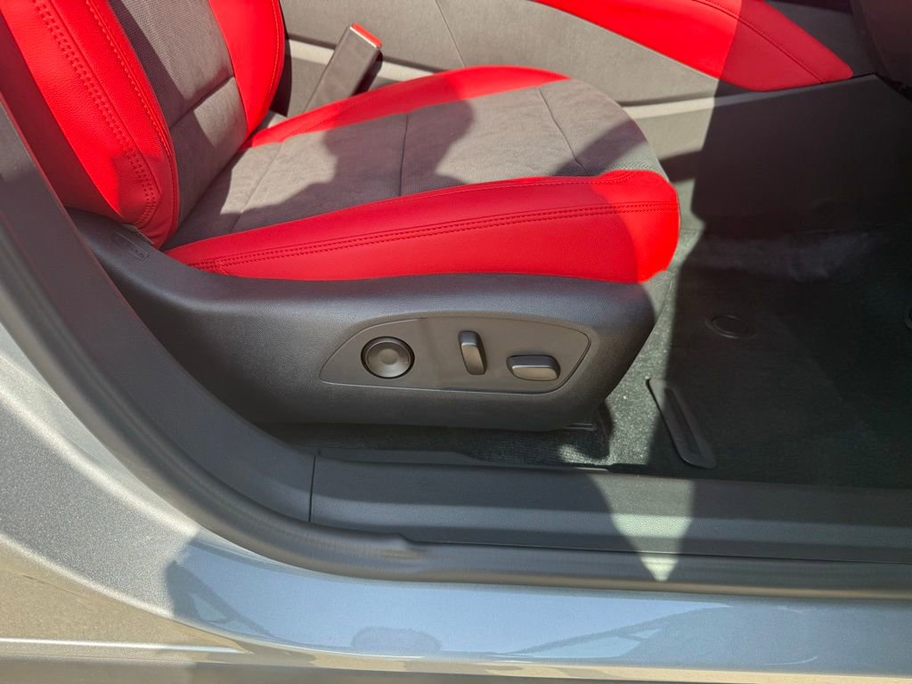 Used 2025 Chevrolet Blazer EV RS image 24