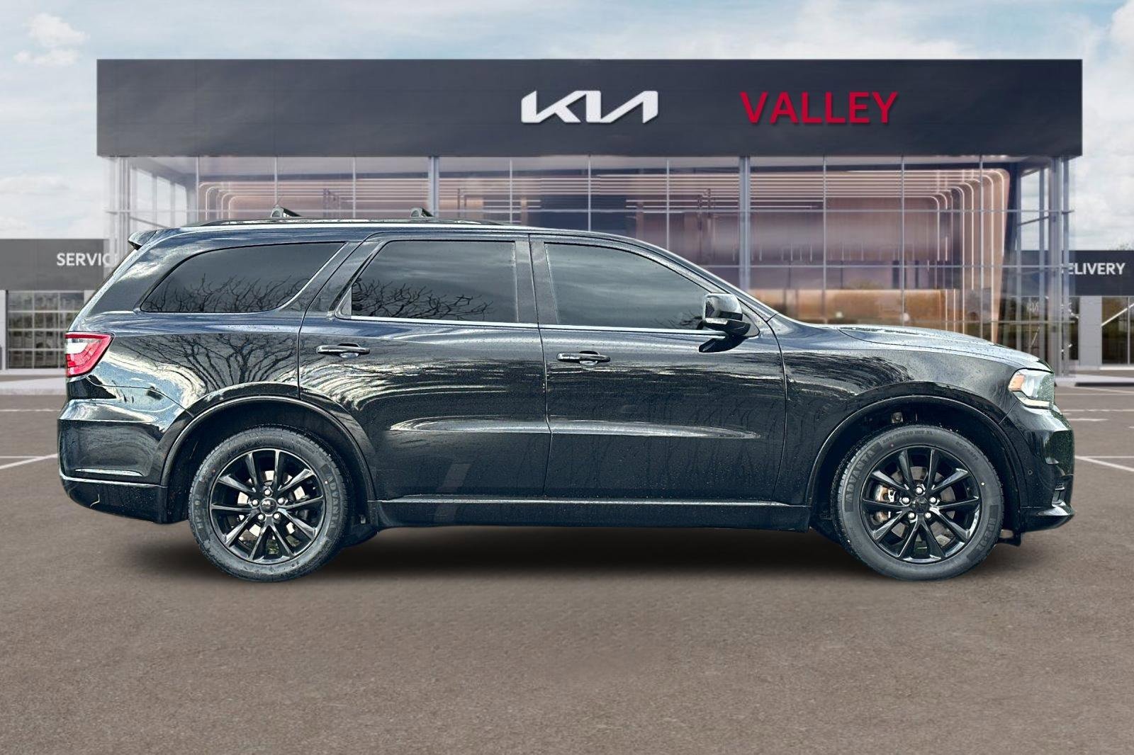 Used 2018 Dodge Durango R/T w/ Trailer Tow Group IV image 3