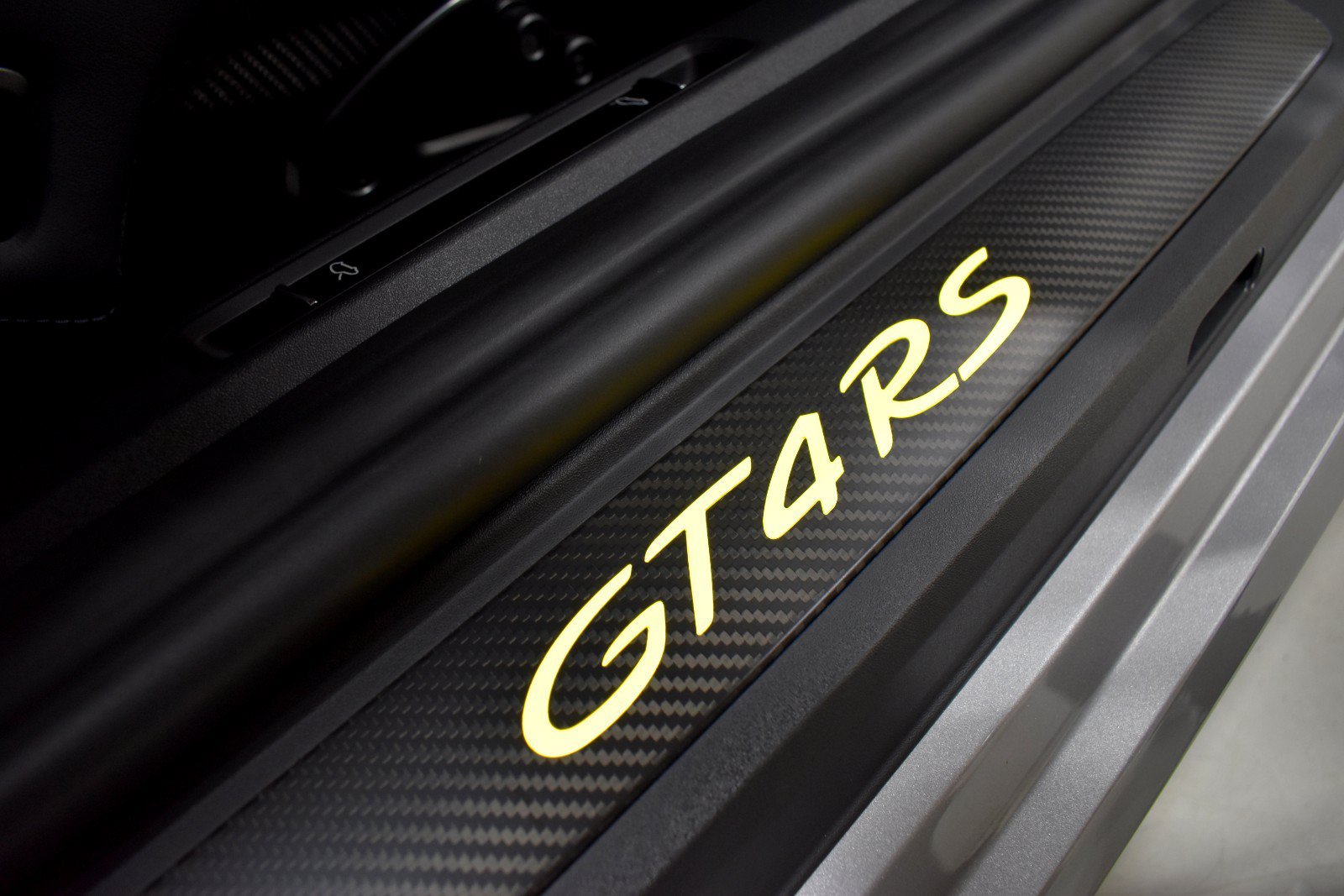 Used 2024 Porsche 718 Cayman GT4 RS RWD image 24