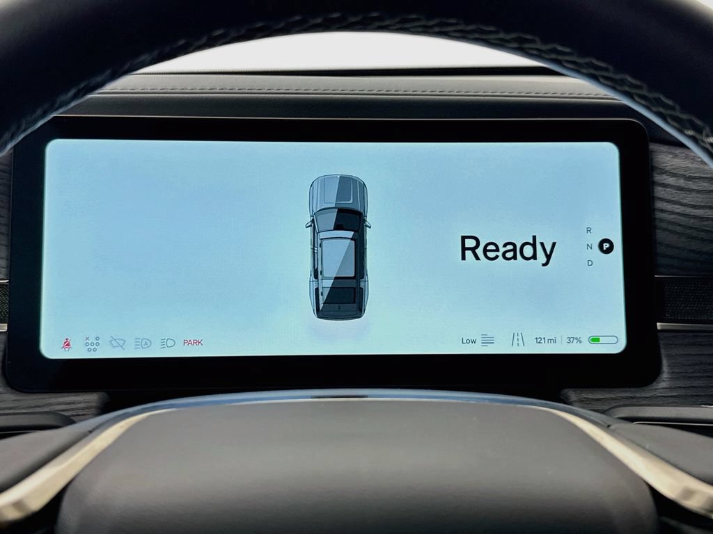 Used 2025 Rivian R1S Adventure AWD/4WD image 15