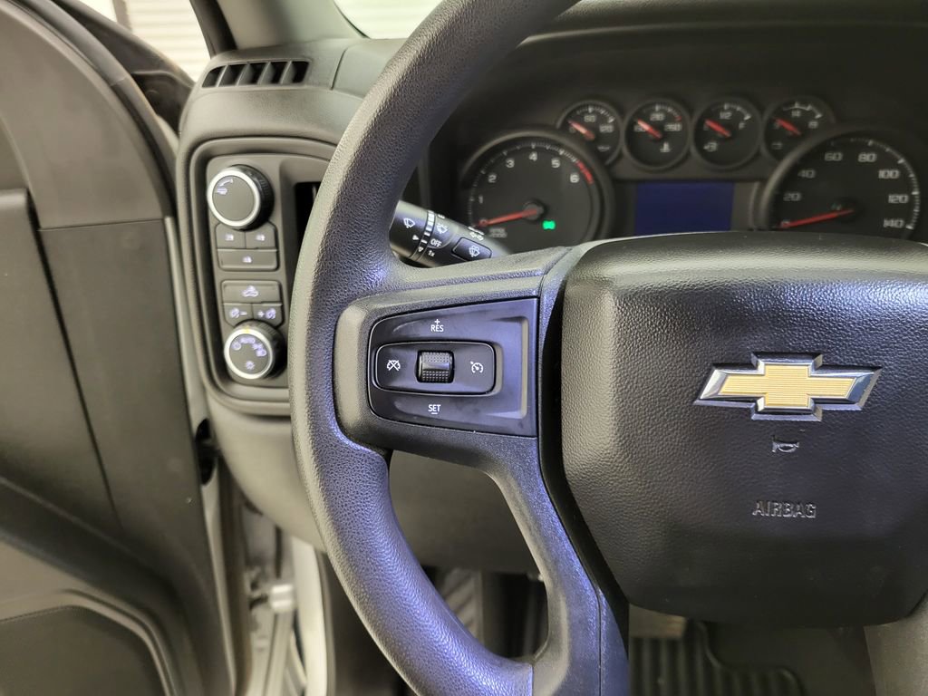 Used 2022 Chevrolet Silverado 2500 Custom image 4
