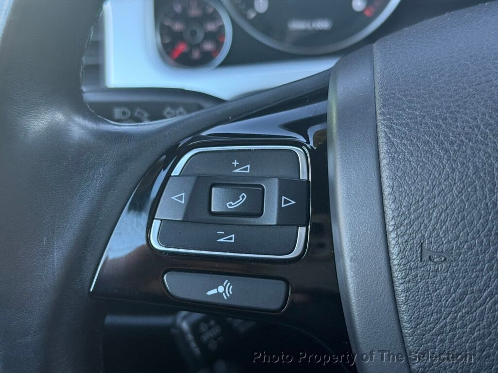 Used 2014 Volkswagen Touareg TDI image 22