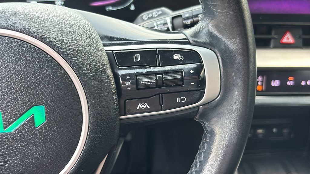 Used 2023 Kia Sportage EX image 16