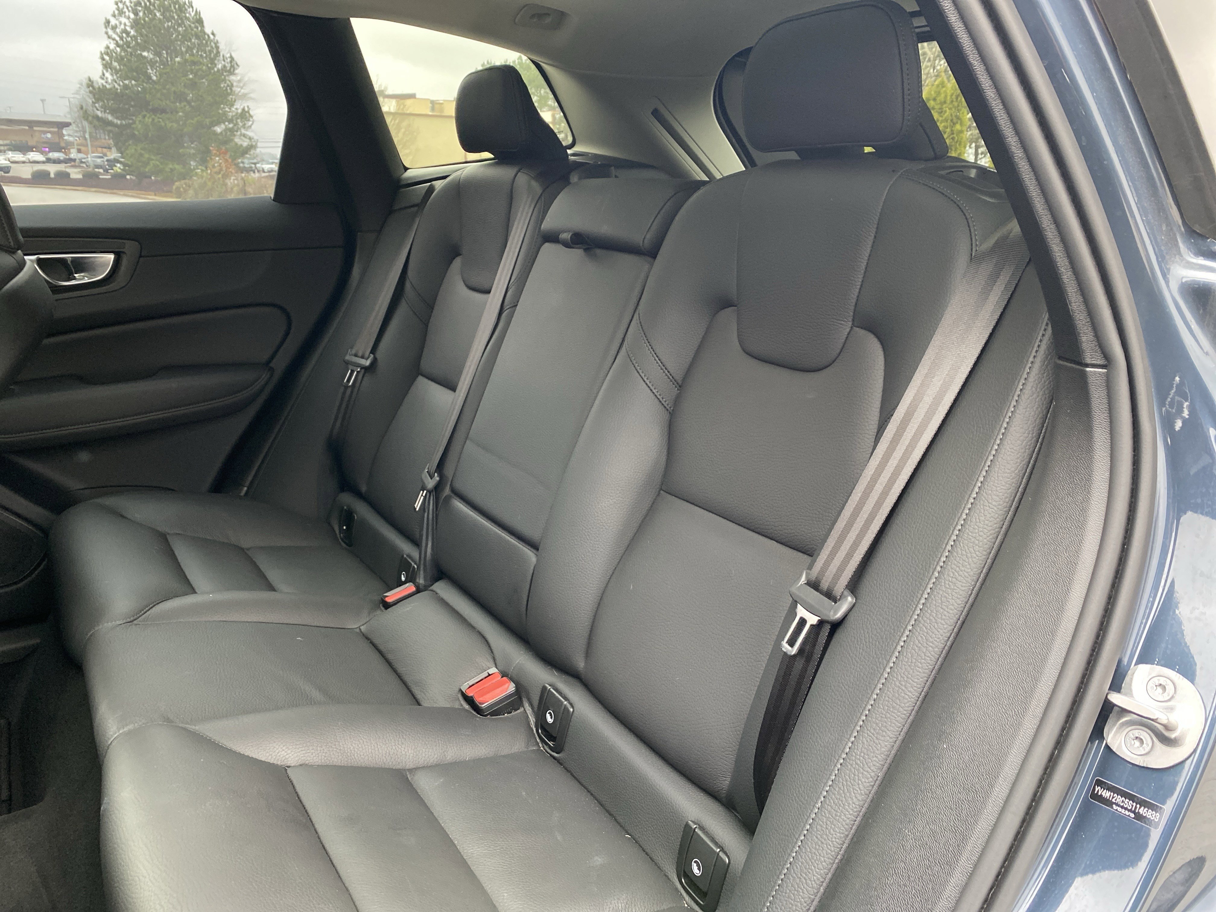 Used 2025 Volvo XC60 B5 Plus image 8