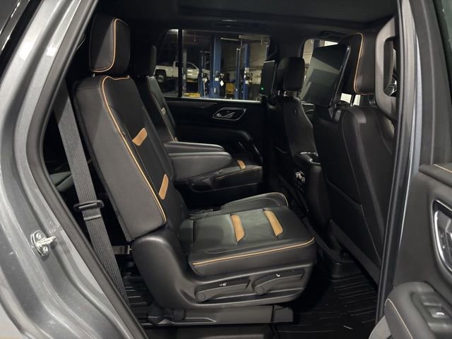 Used 2021 GMC Yukon AT4 w/ AT4 Premium Plus Package AWD/4WD image 17