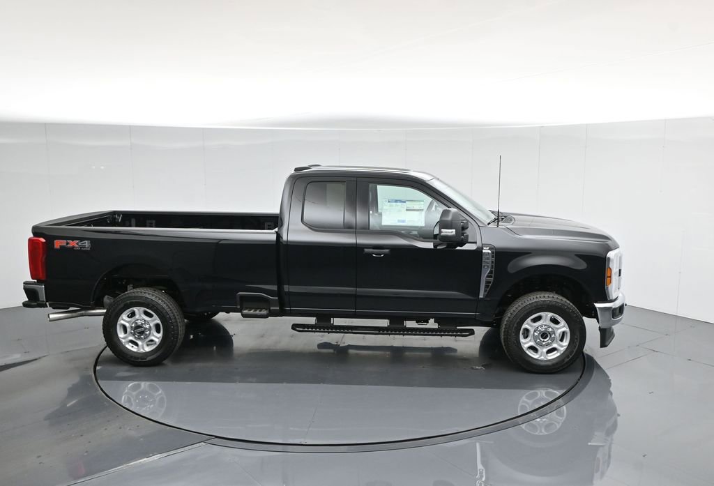New 2026 Ford F350 XLT w/ FX4 Off-Road Package image 52