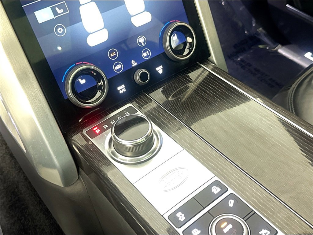 Used 2019 Land Rover Range Rover Autobiography image 16