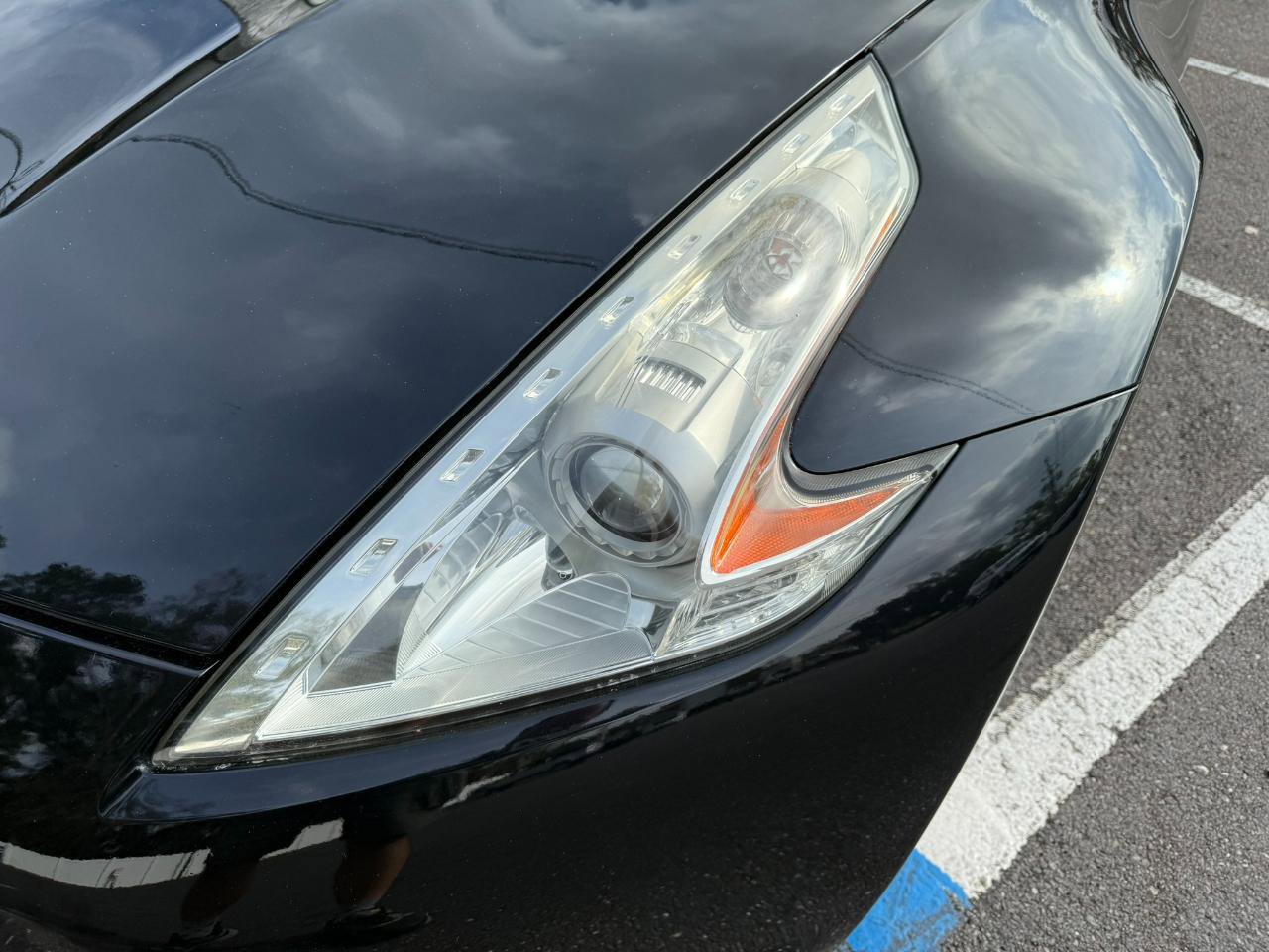 Used 2009 Nissan 370Z Touring image 9