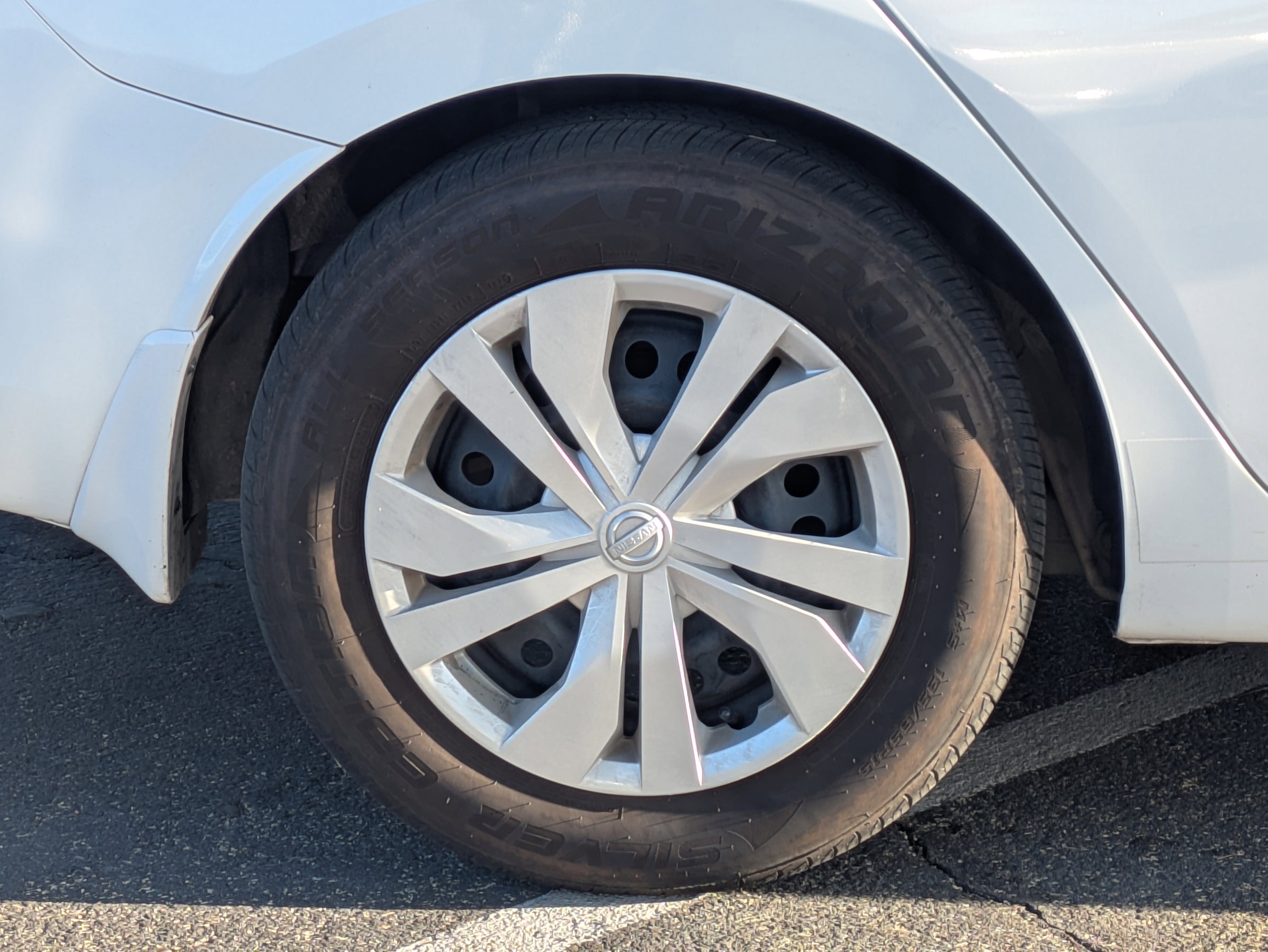 Used 2024 Nissan Versa S w/ Trunk Package image 9