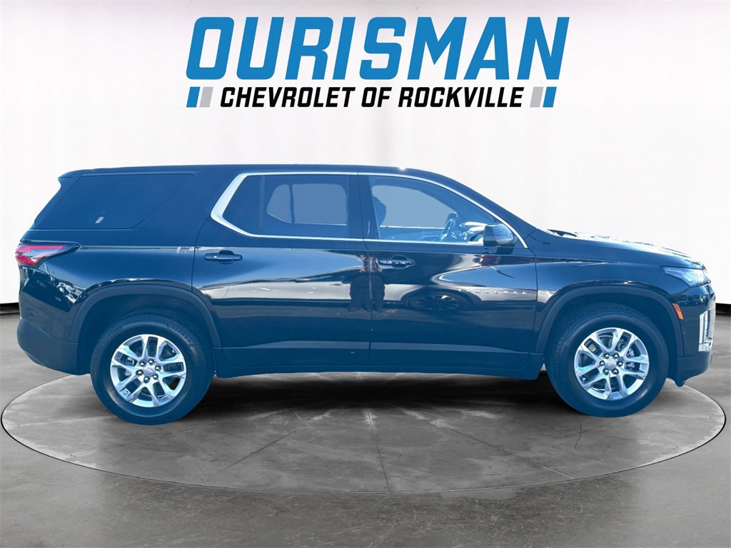 Used 2023 Chevrolet Traverse LS image 7