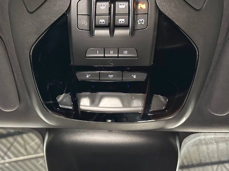 Used 2018 Maserati Levante GranLusso image 36