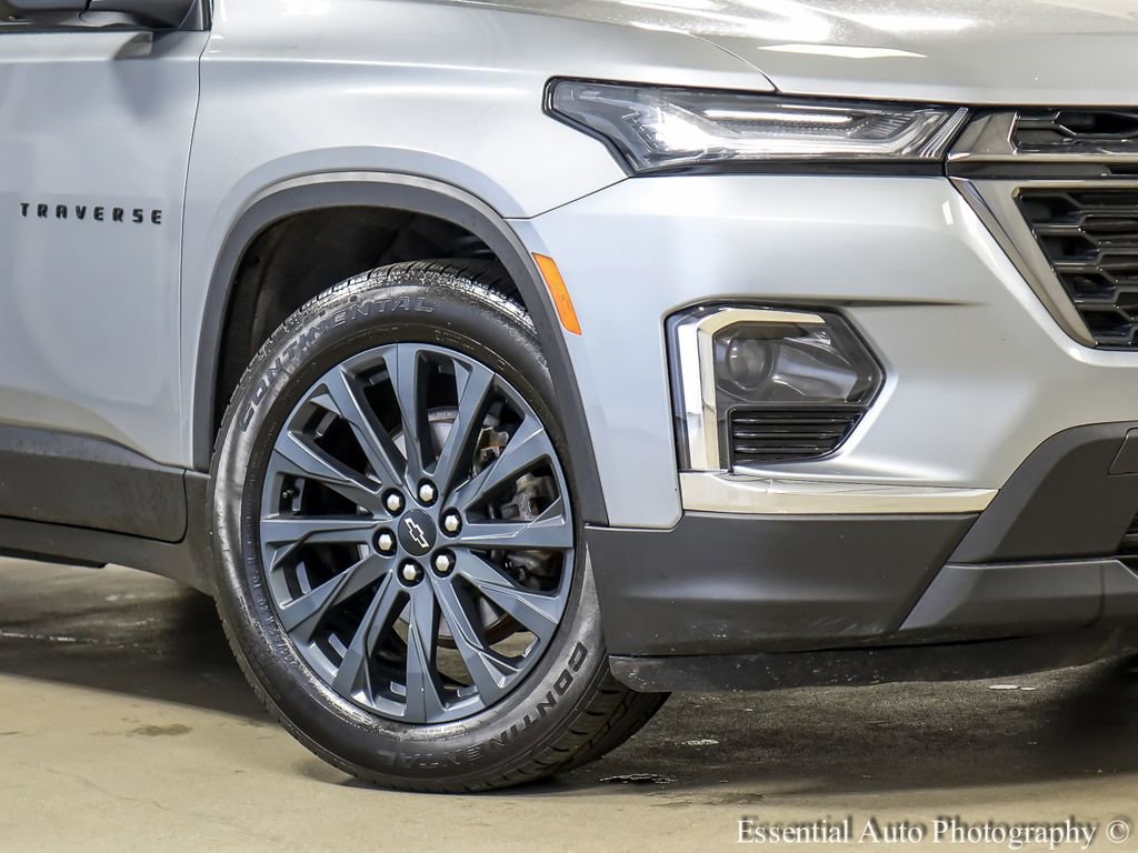 Used 2023 Chevrolet Traverse RS image 4