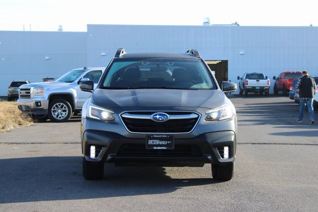 Used 2022 Subaru Outback Premium image 9