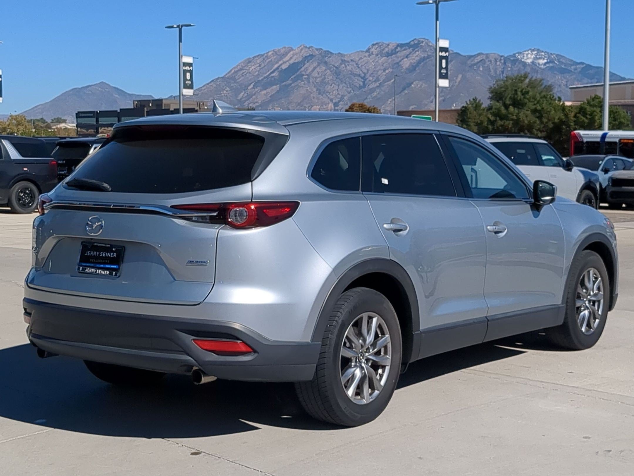 Used 2018 MAZDA CX-9 Touring AWD/4WD image 5