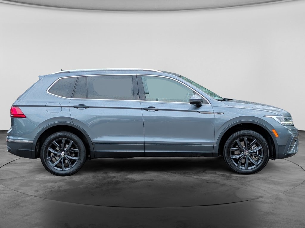 Used 2024 Volkswagen Tiguan SE AWD/4WD image 8