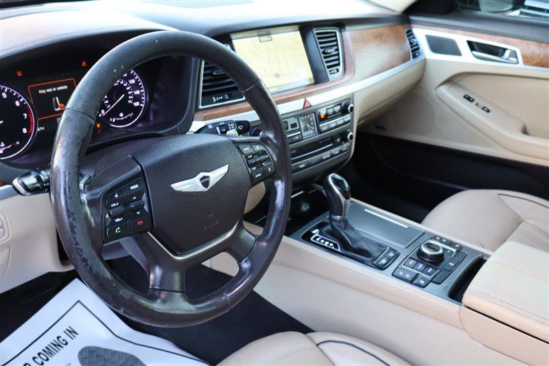 Used 2015 Hyundai Genesis 3.8 w/ Option Group 04 image 17