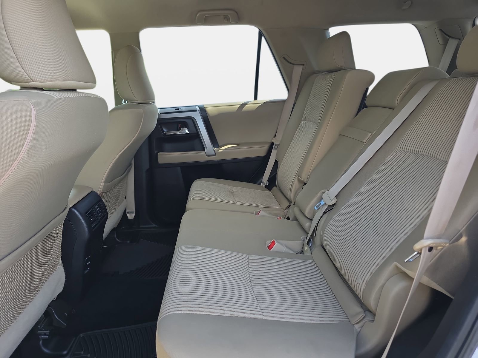 Used 2016 Toyota 4Runner SR5 RWD image 14
