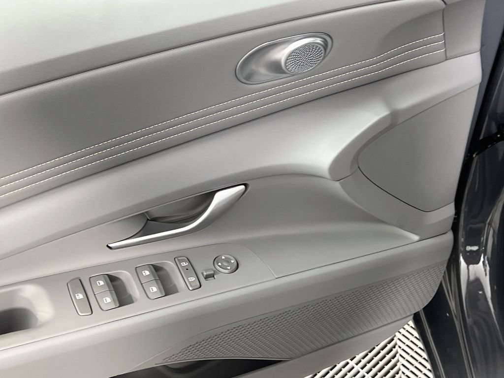 New 2026 Hyundai Elantra Sport FWD image 15