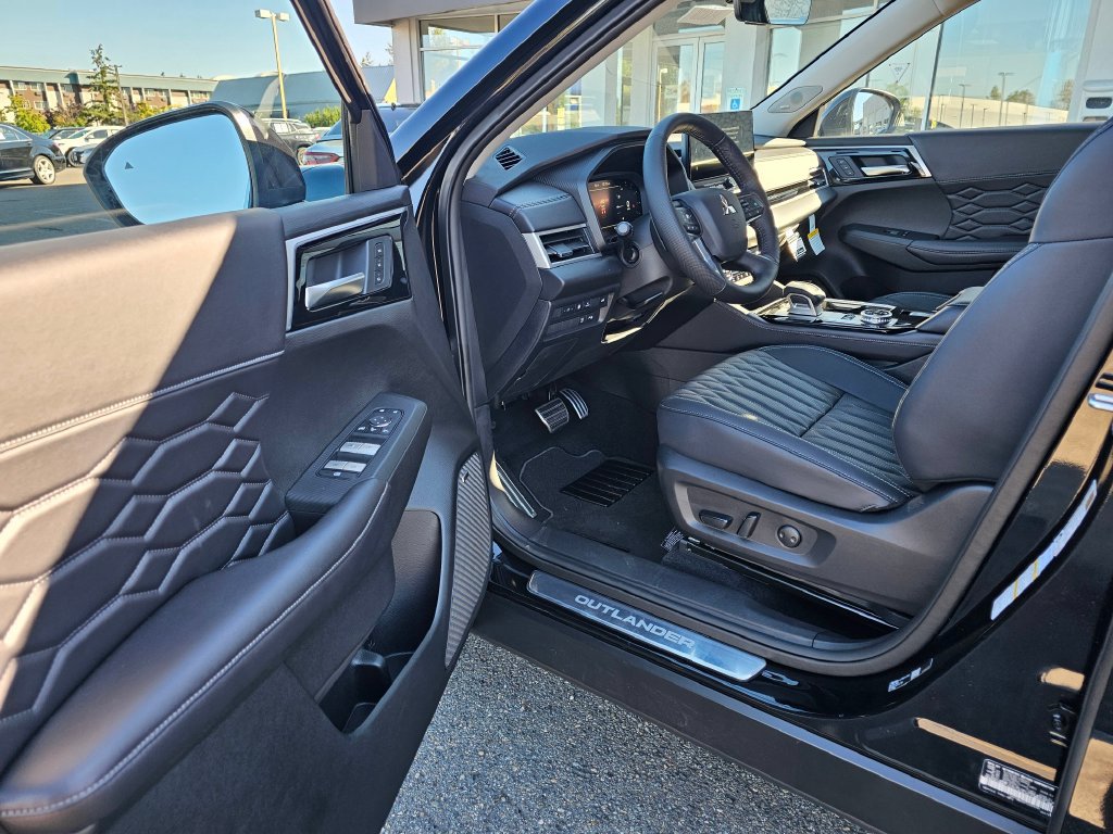 New 2026 Mitsubishi Outlander SEL AWD/4WD image 15