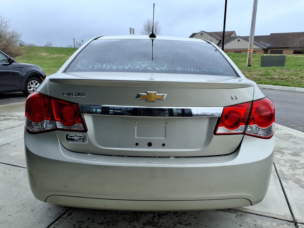 Used 2016 Chevrolet Cruze LT FWD image 6